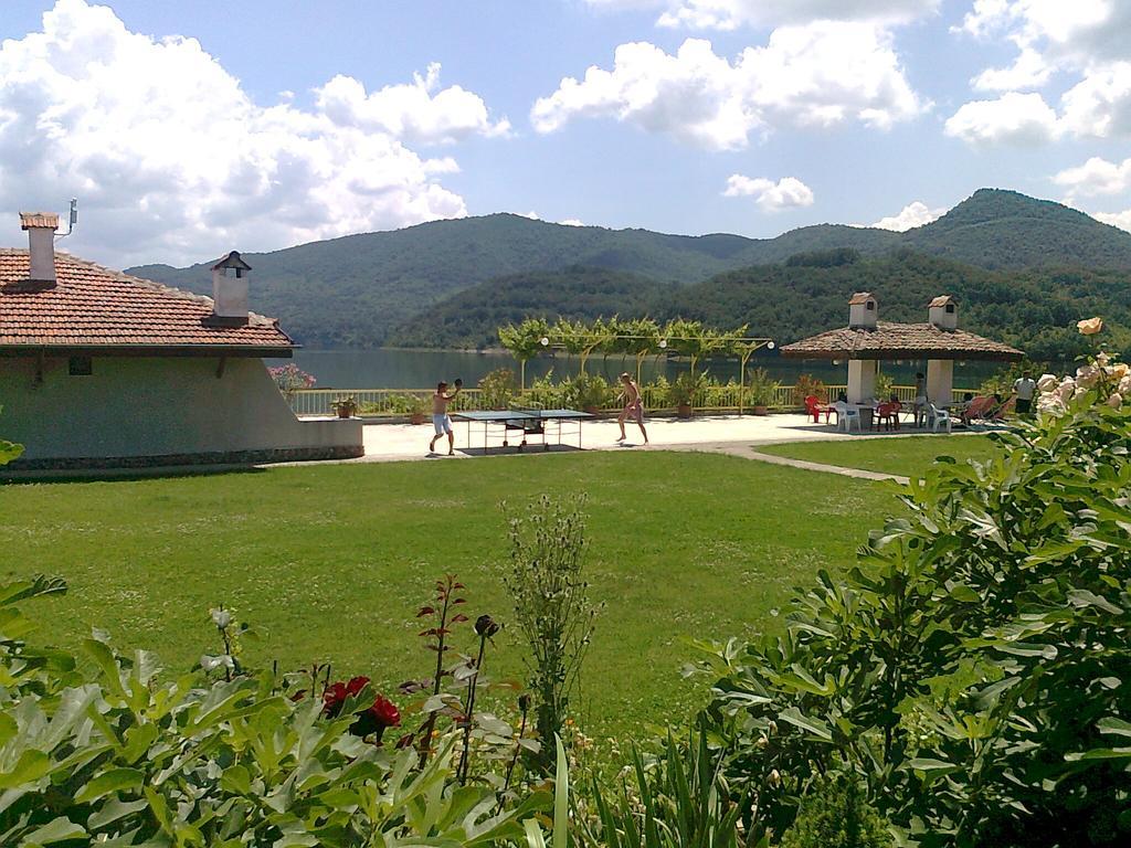 Family Hotel Belvedere Dulgopol Exterior photo