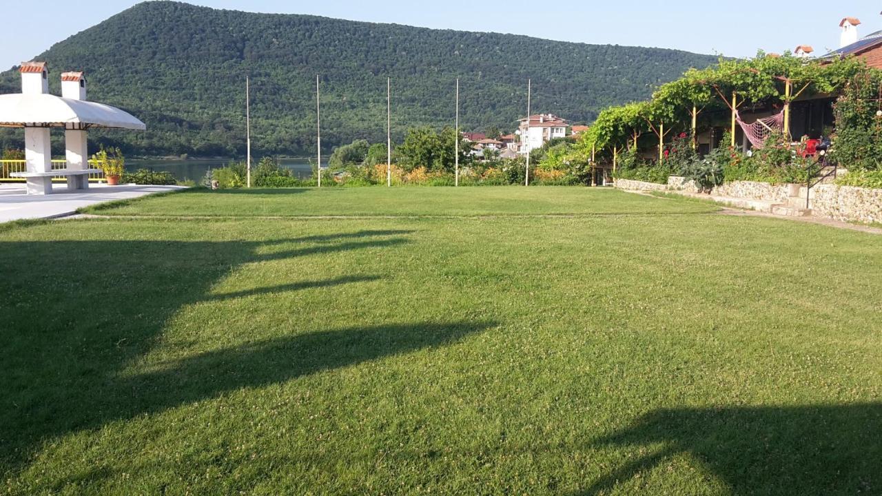 Family Hotel Belvedere Dulgopol Exterior photo